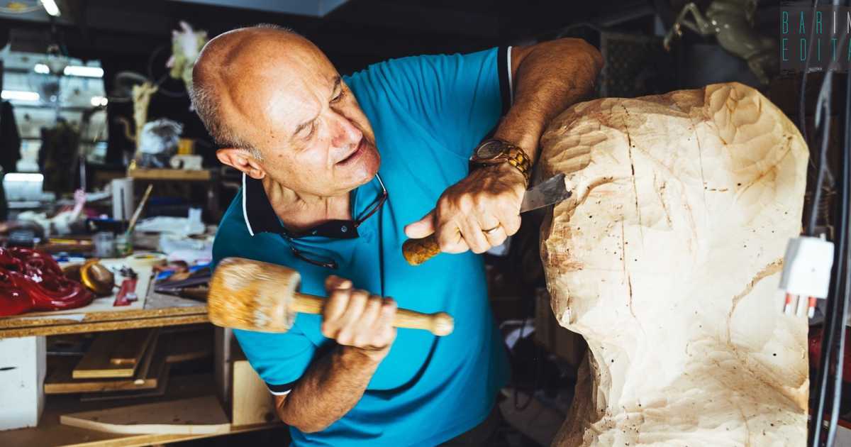 Bisceglie, nella bottega di Paolo Ricchiuti: intagliatore doratore e "artista del sacro"